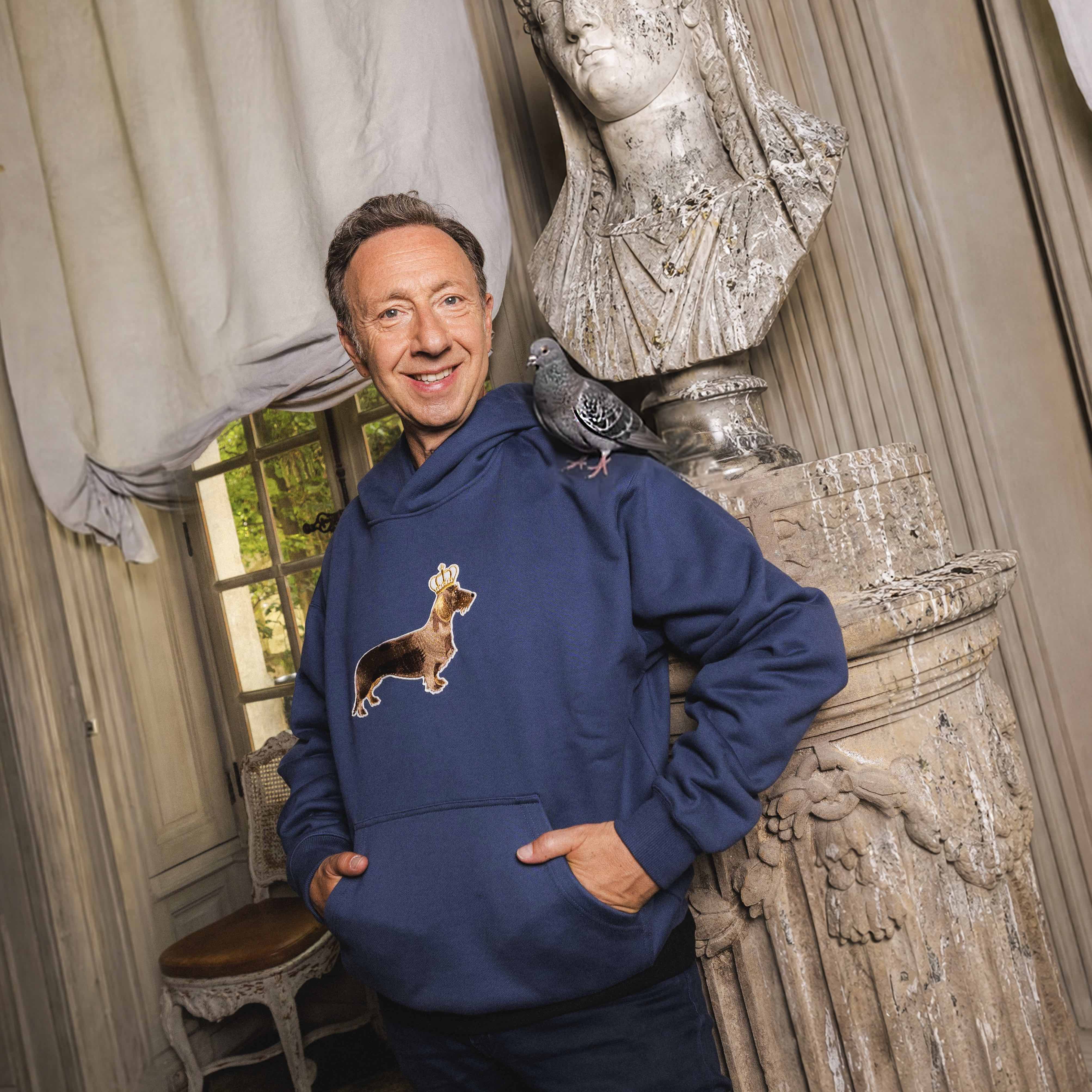 Hoodie super premium mixte «Giant dachshund» bleu marine