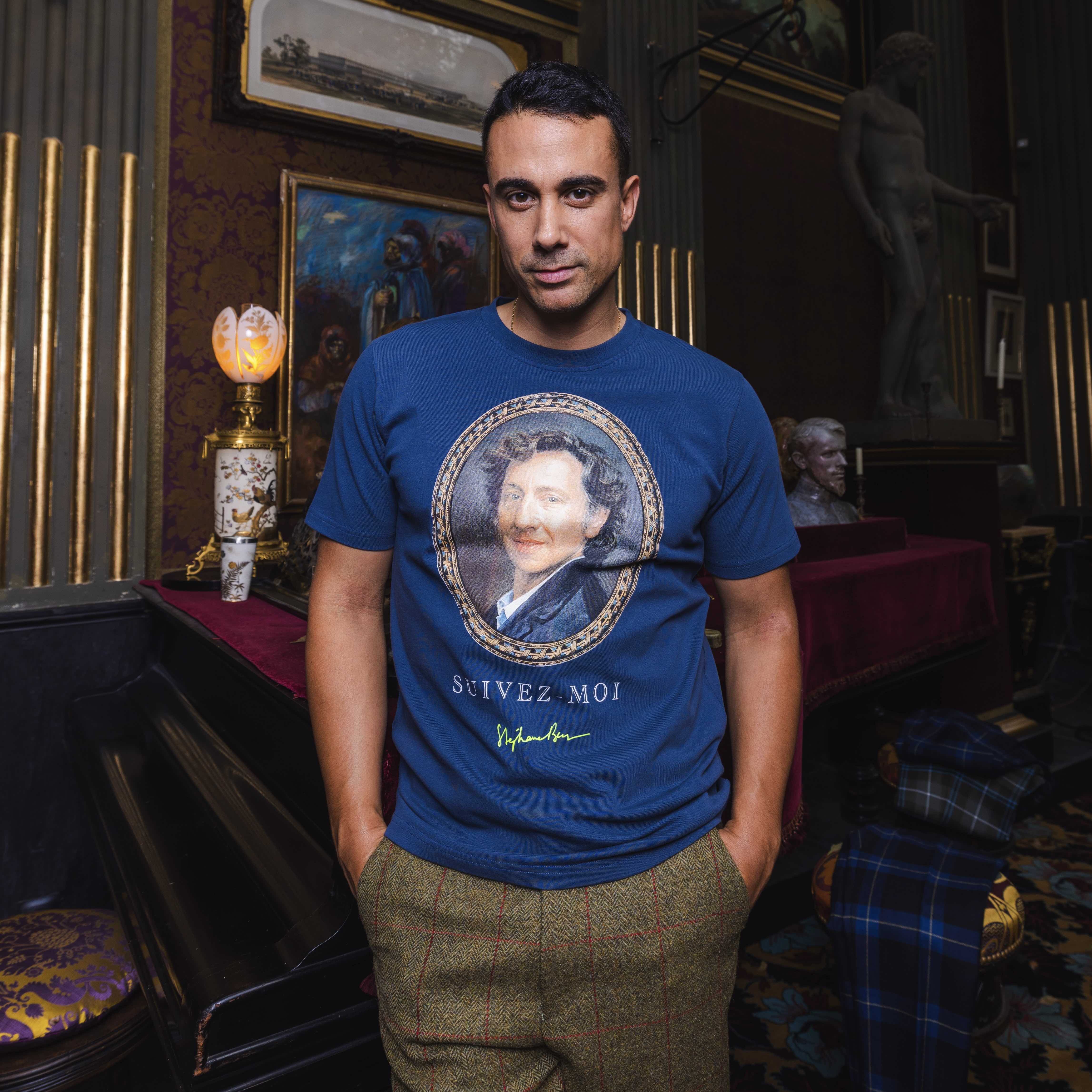 Super Premium Unisex T-shirt "portrait" Navy Blue