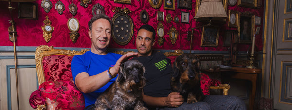 ELLE : Château, teckels et t-shirts à slogans : Stéphane Bern dévoile sa marque de mode engagée