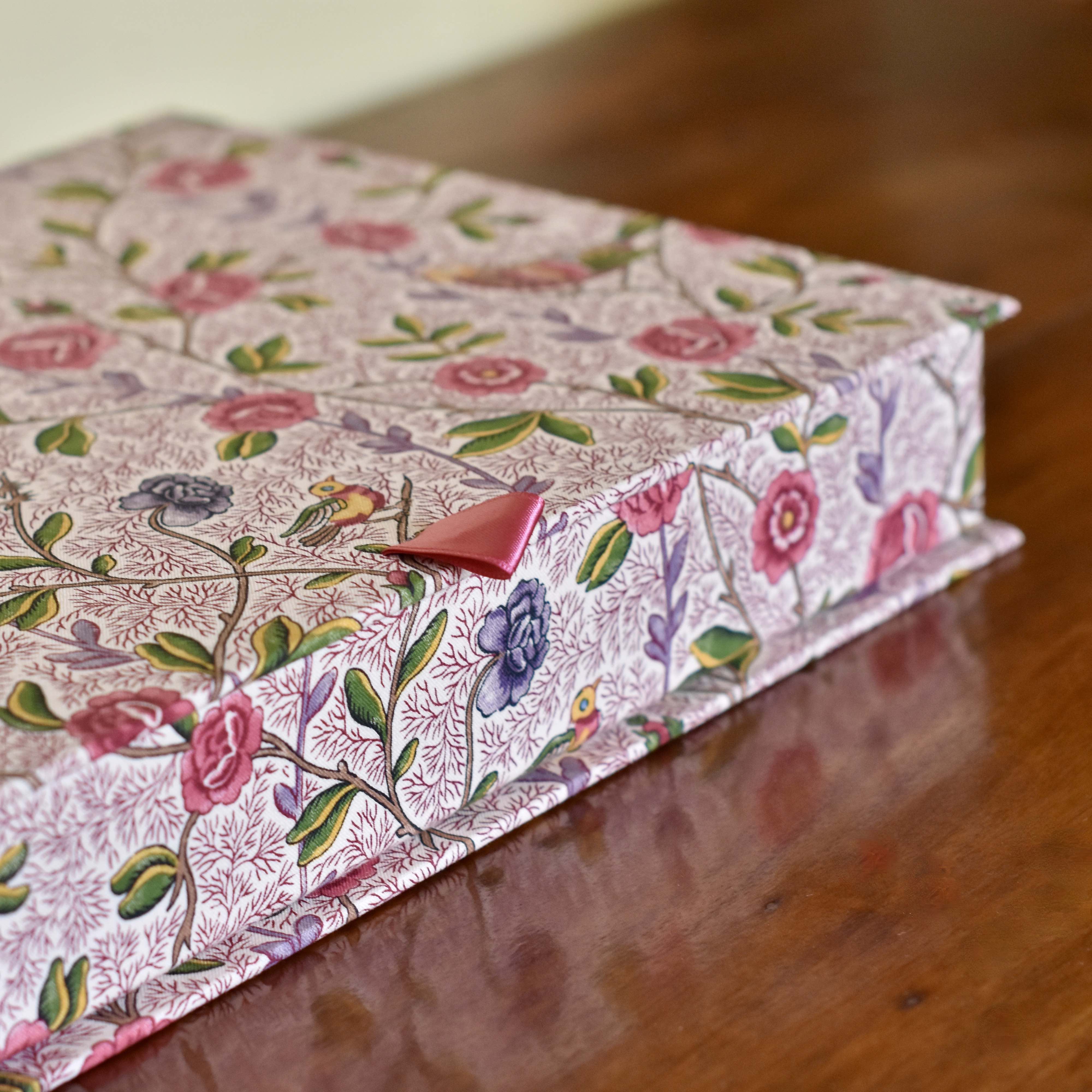 Boîte à courrier Premium "Fleurs et Oiseaux"